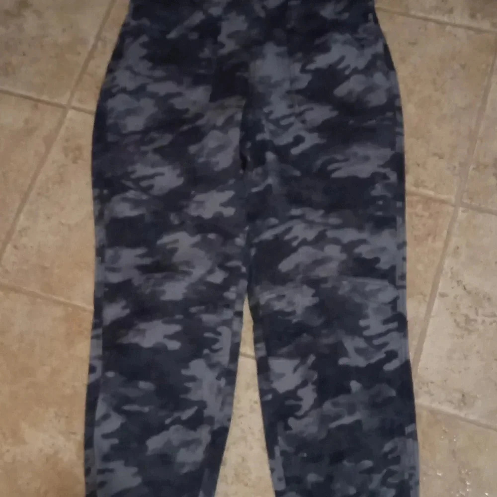 Spanx camo joggers pants zippered bottoms size large - Picture 4 of 8